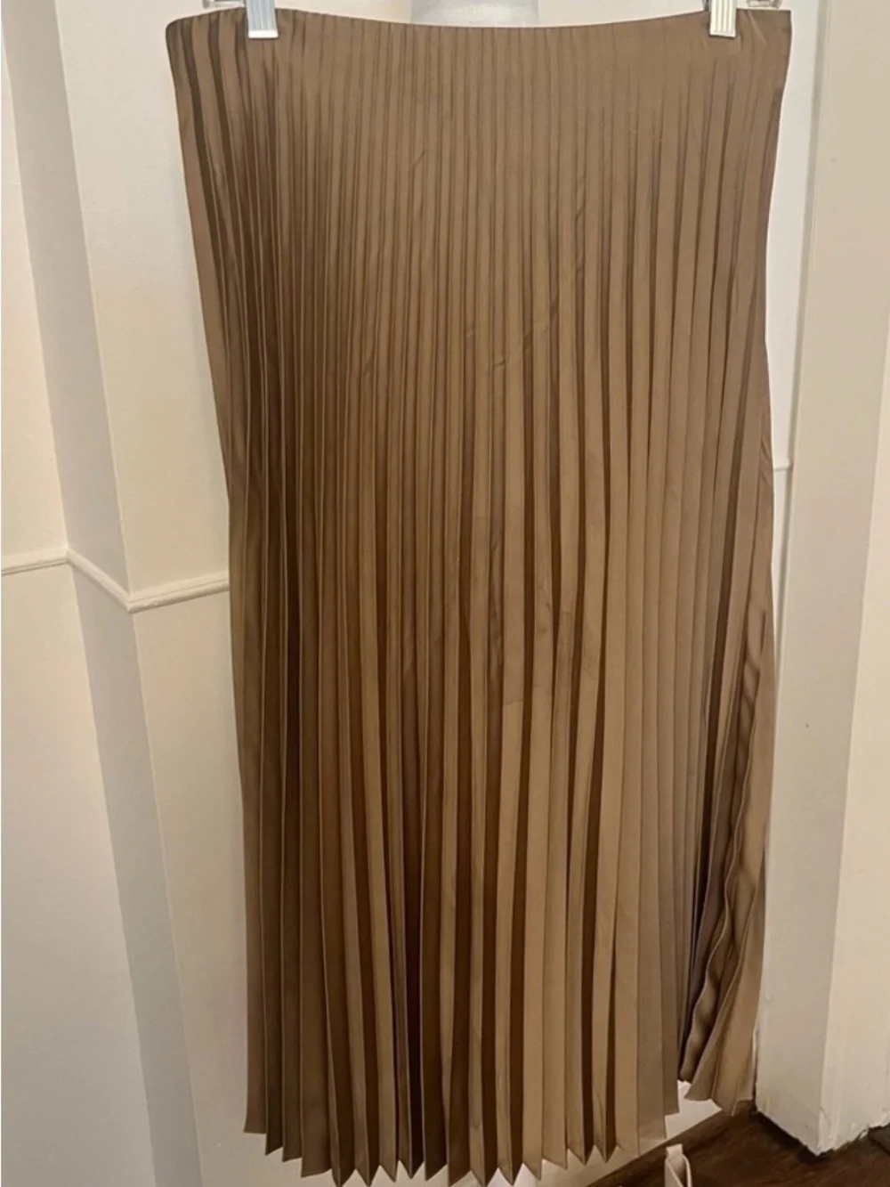 J. Crew Gwyneth Pleated Pull on Midi Skirt in size XXS